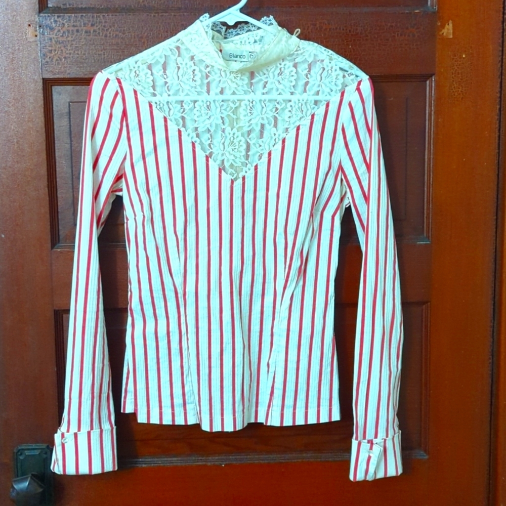 Blanco Lace Fitted Blouse
